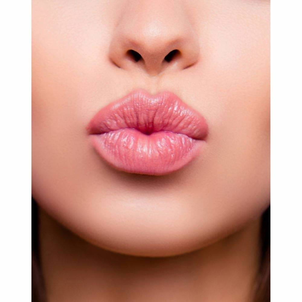 Lakme Lip Love Chapstick - Apricot